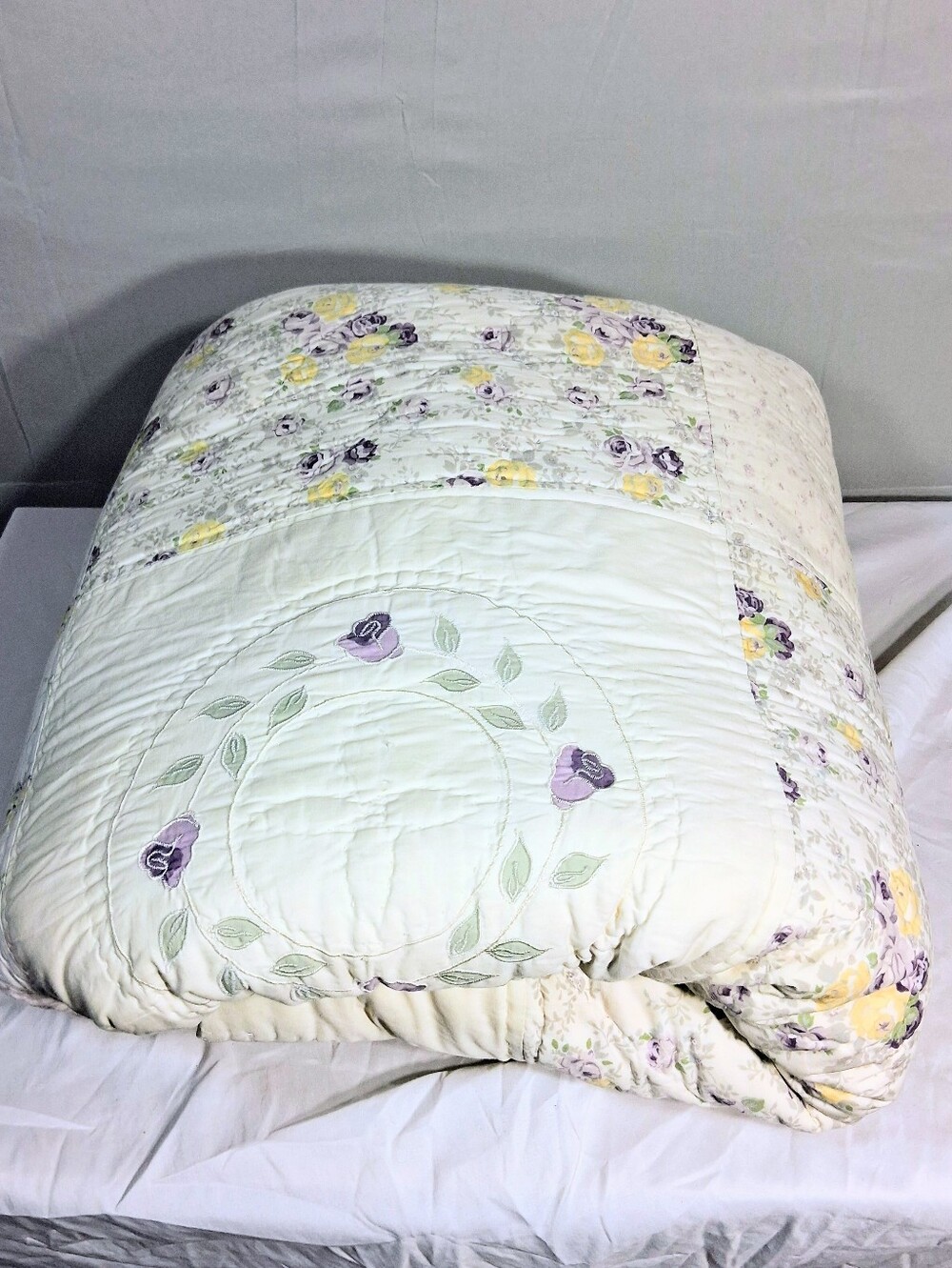 Floral "102" X 90" Vintage Shabby Chic Lavender and Yellow Geometric Quilt - Picture 8 of 16